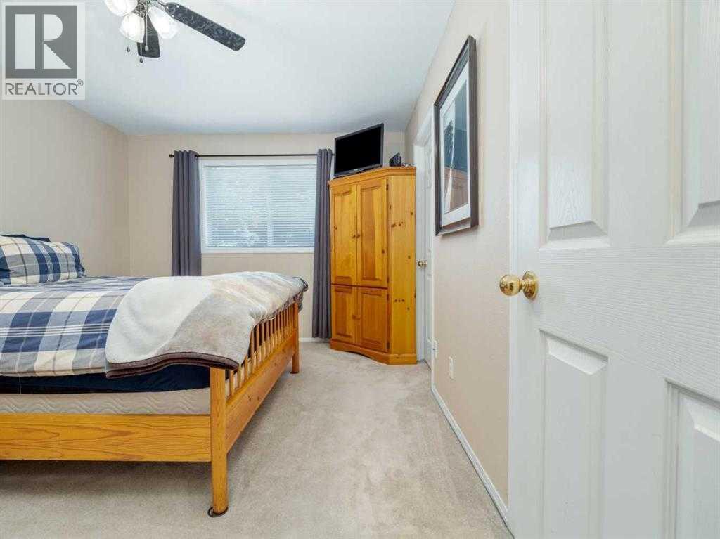 33 Peigan Court W — photo 13