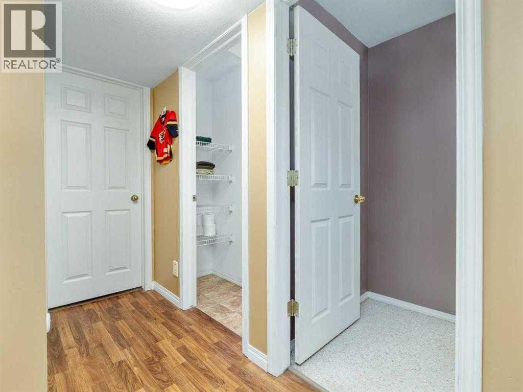 33 Peigan Court W — photo 27