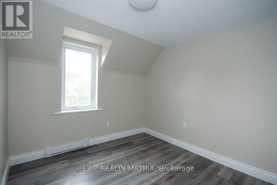 4 Bed, 1 Bath Multi-Family for Rent in Ottawa – 2 – 1429 MEADOW DRIVE, Ottawa – MLS# X13467556 - Image 11