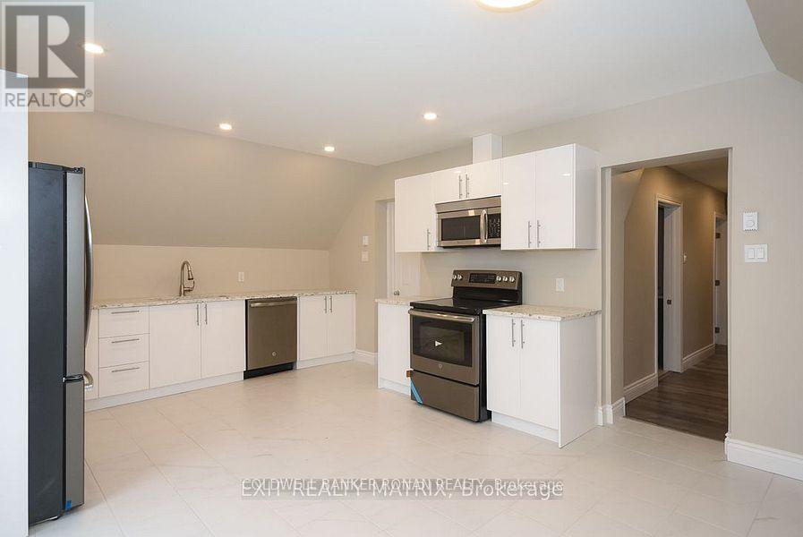 4 Bed, 1 Bath Multi-Family for Rent in Ottawa – 2 – 1429 MEADOW DRIVE, Ottawa – MLS# X13467556 - Image 7