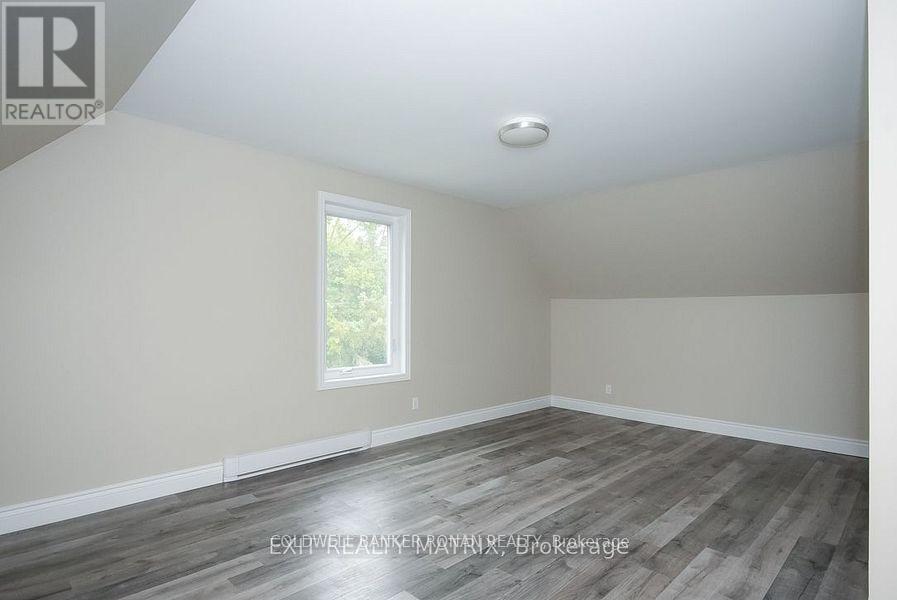 4 Bed, 1 Bath Multi-Family for Rent in Ottawa – 2 – 1429 MEADOW DRIVE, Ottawa – MLS# X13467556 - Image 8