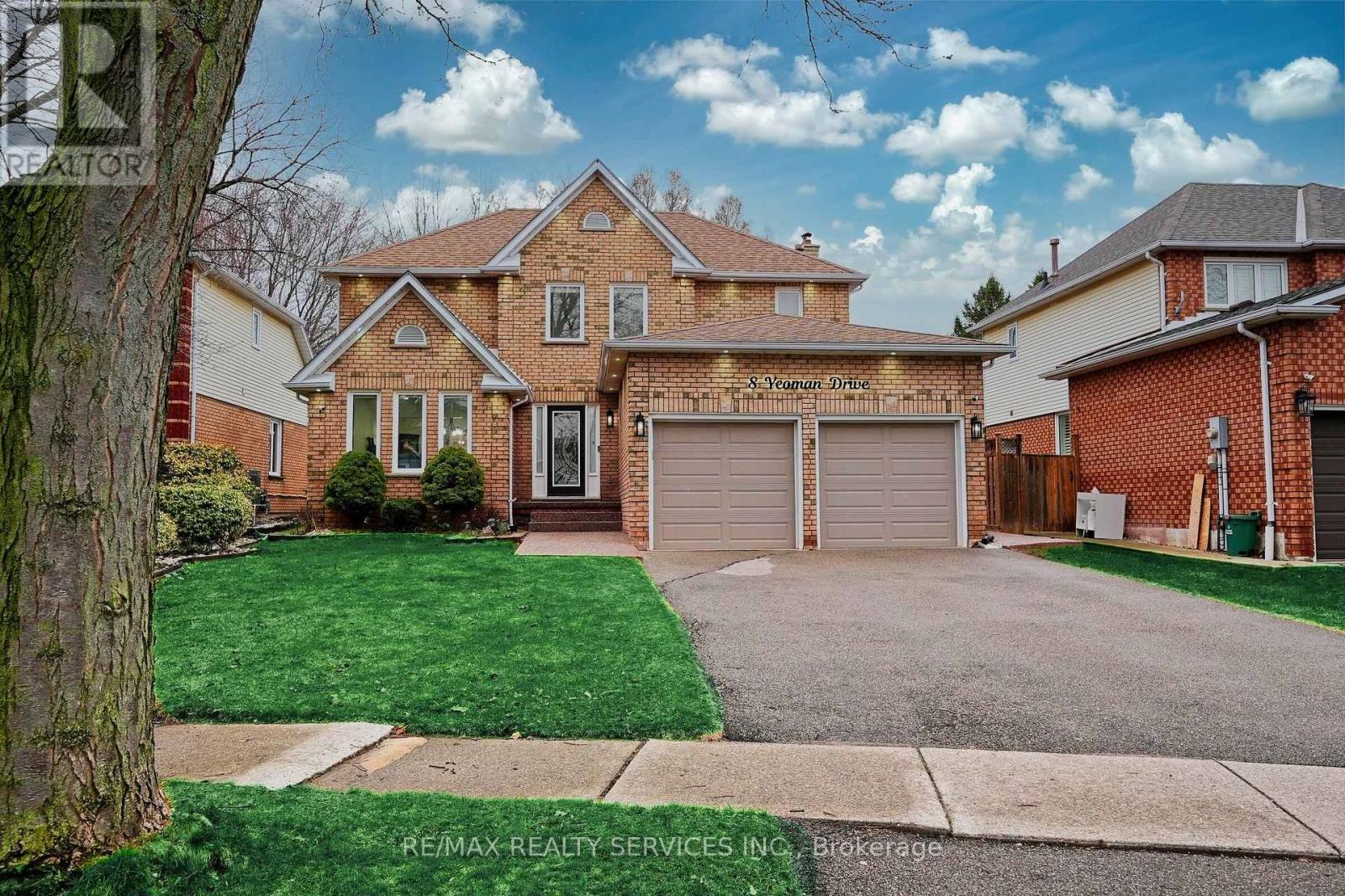 8 YEOMAN DRIVE - 1