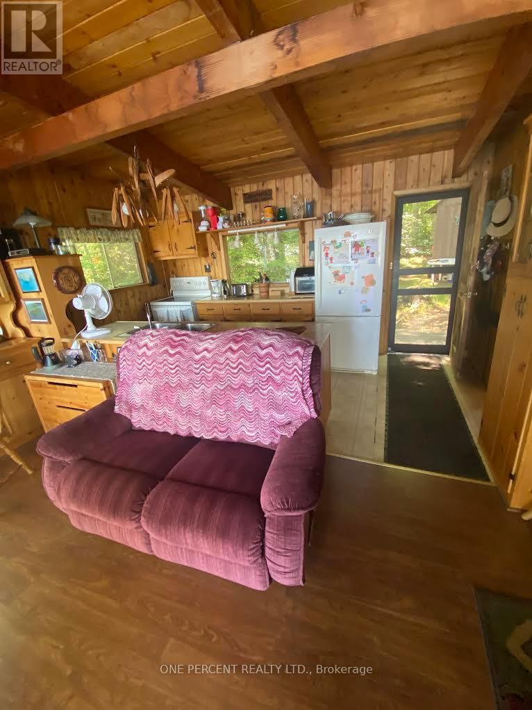 24 ISLAND A CAMP LAKE ISLAND - 11