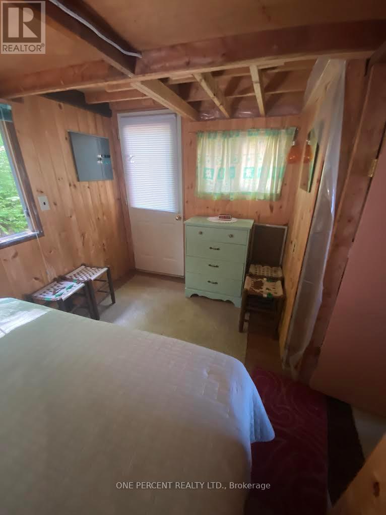 24 ISLAND A CAMP LAKE ISLAND - 38