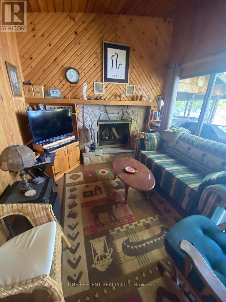 24 ISLAND A CAMP LAKE ISLAND - 9