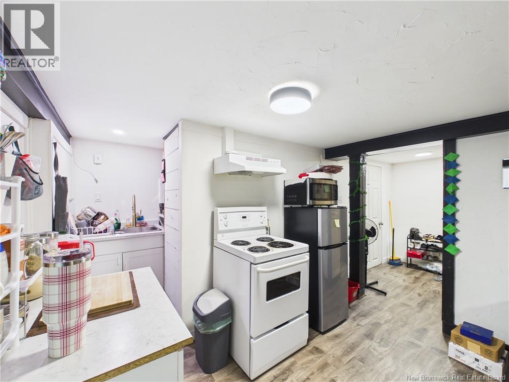 5 Storey Road - 35