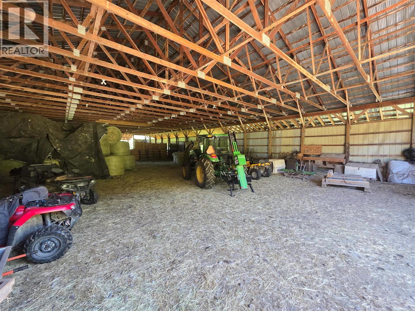 3260 McGillivray Creek Road - 14