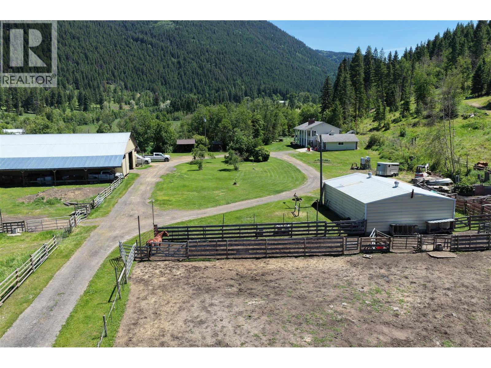 3260 McGillivray Creek Road - 10