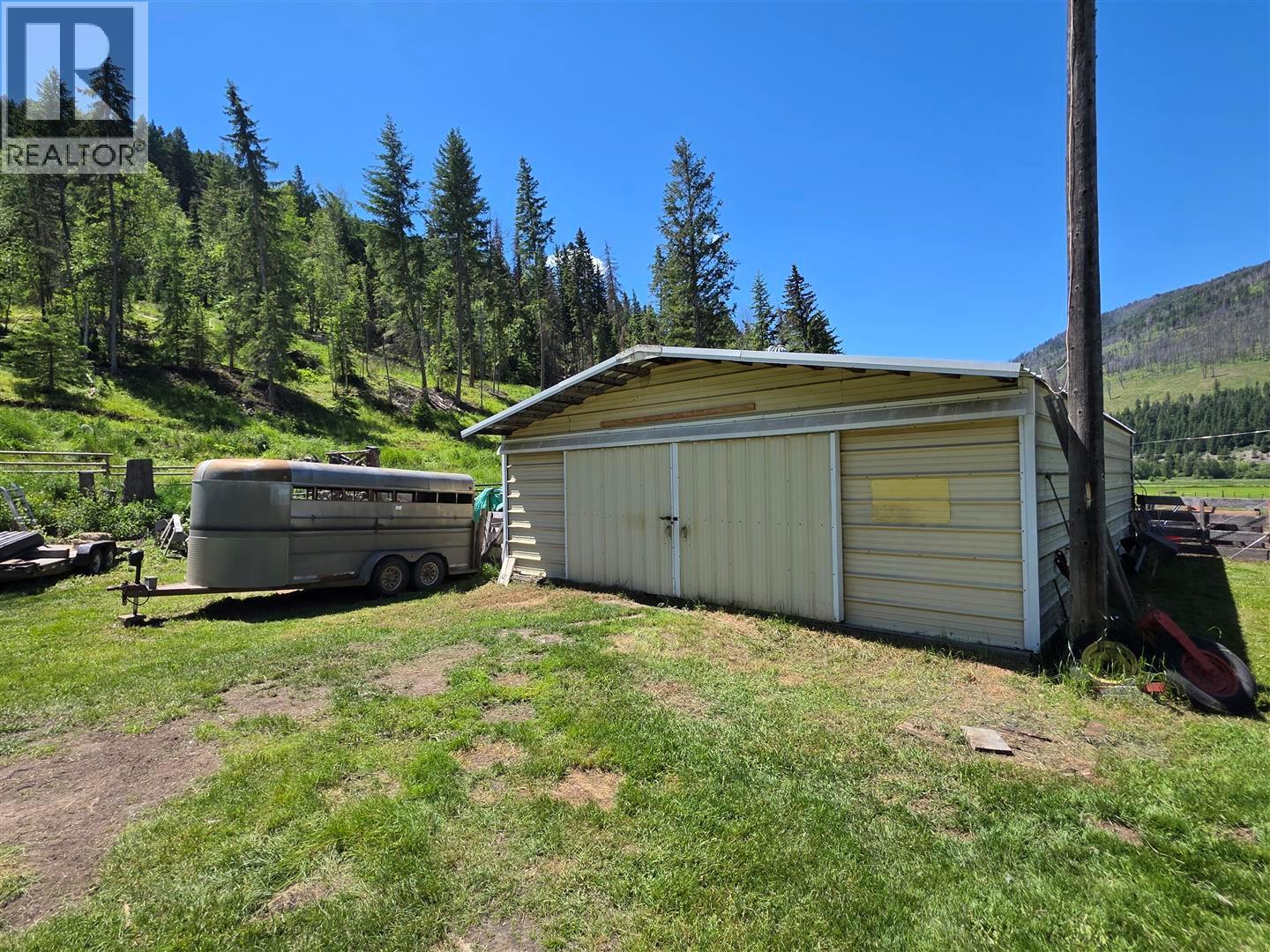 3260 McGillivray Creek Road - 22