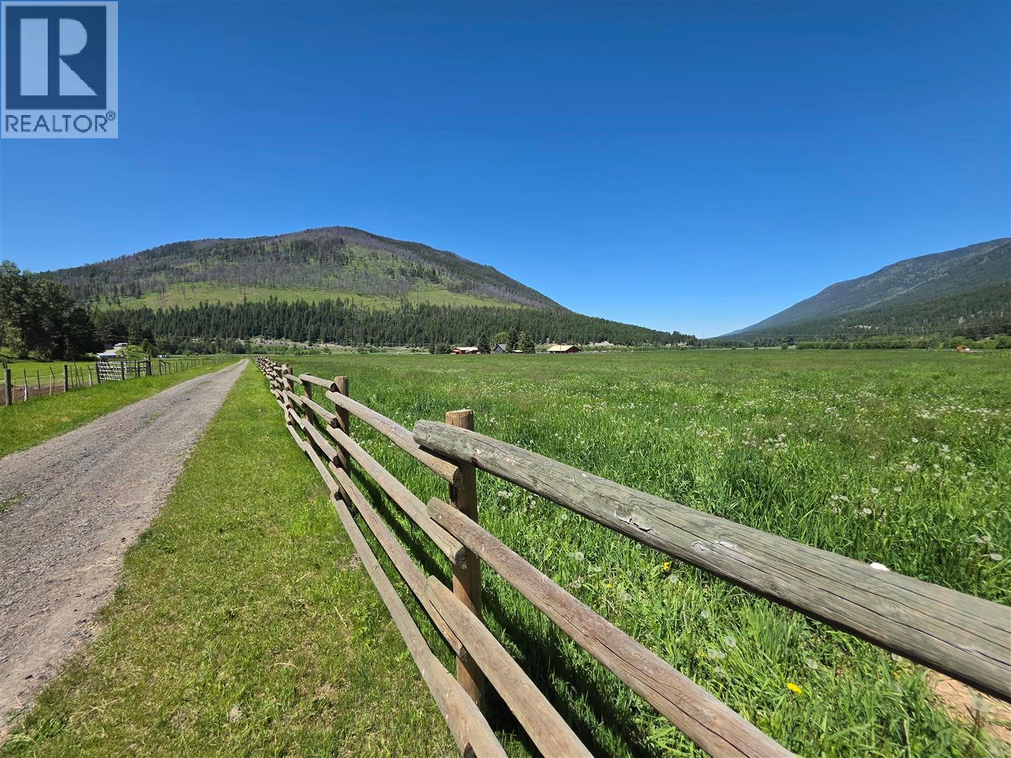 3260 McGillivray Creek Road - Image 24