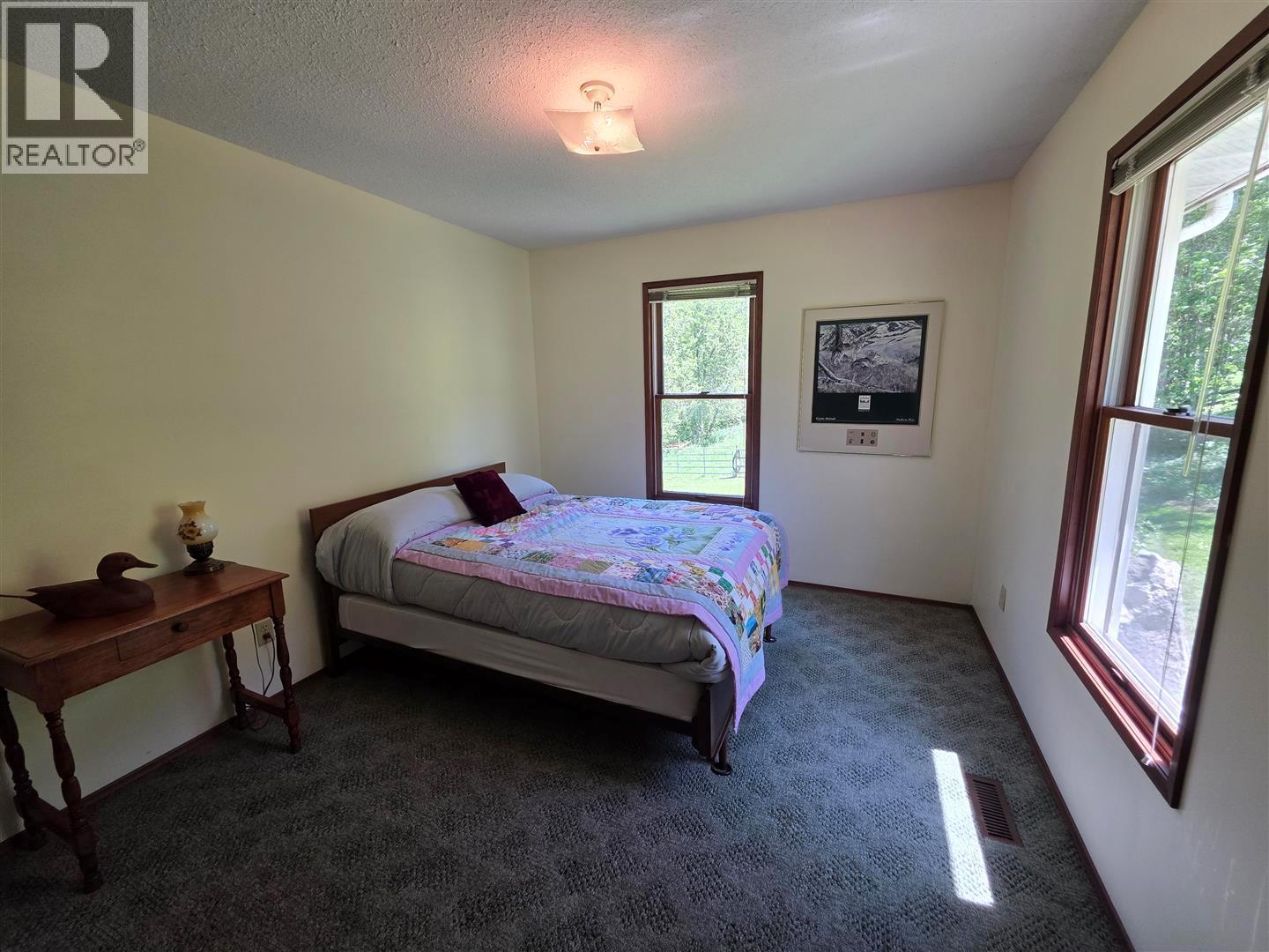 3260 McGillivray Creek Road - 35