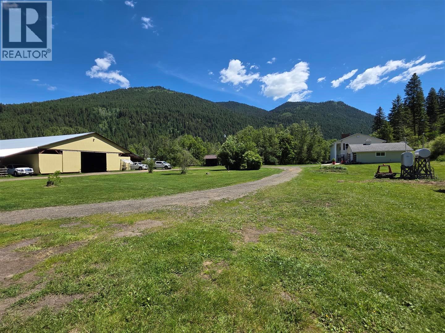 3260 McGillivray Creek Road - 21