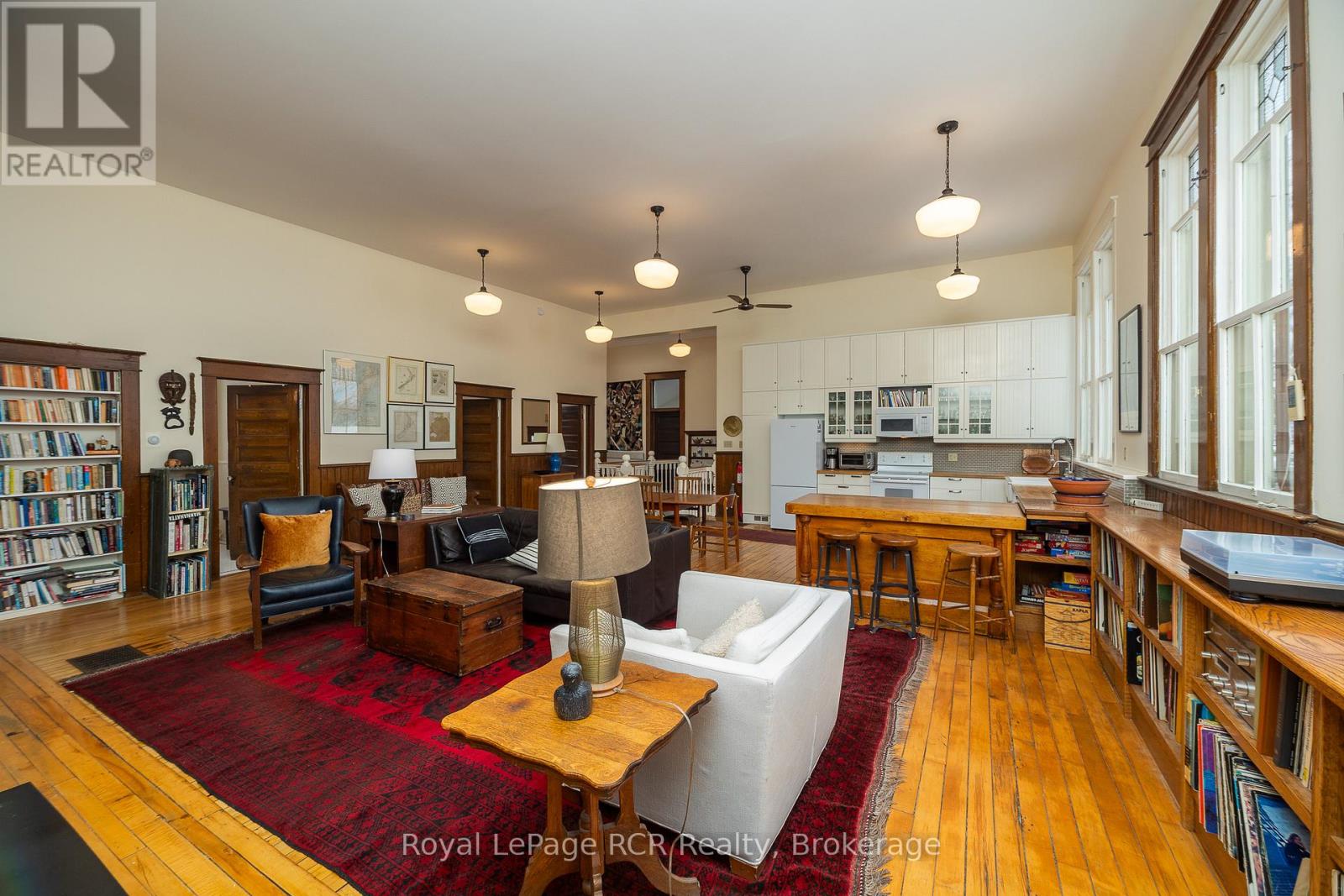 136630 GREY ROAD 12 - 12