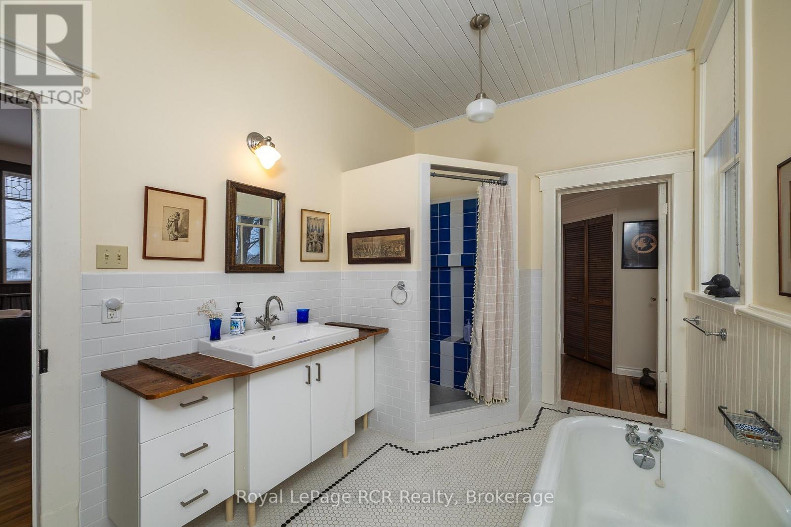 136630 GREY ROAD 12 - 18