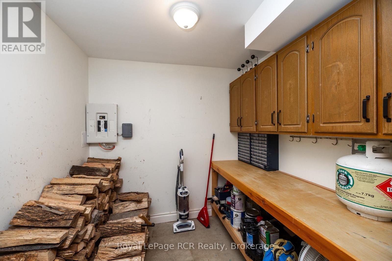 136630 GREY ROAD 12 - 33
