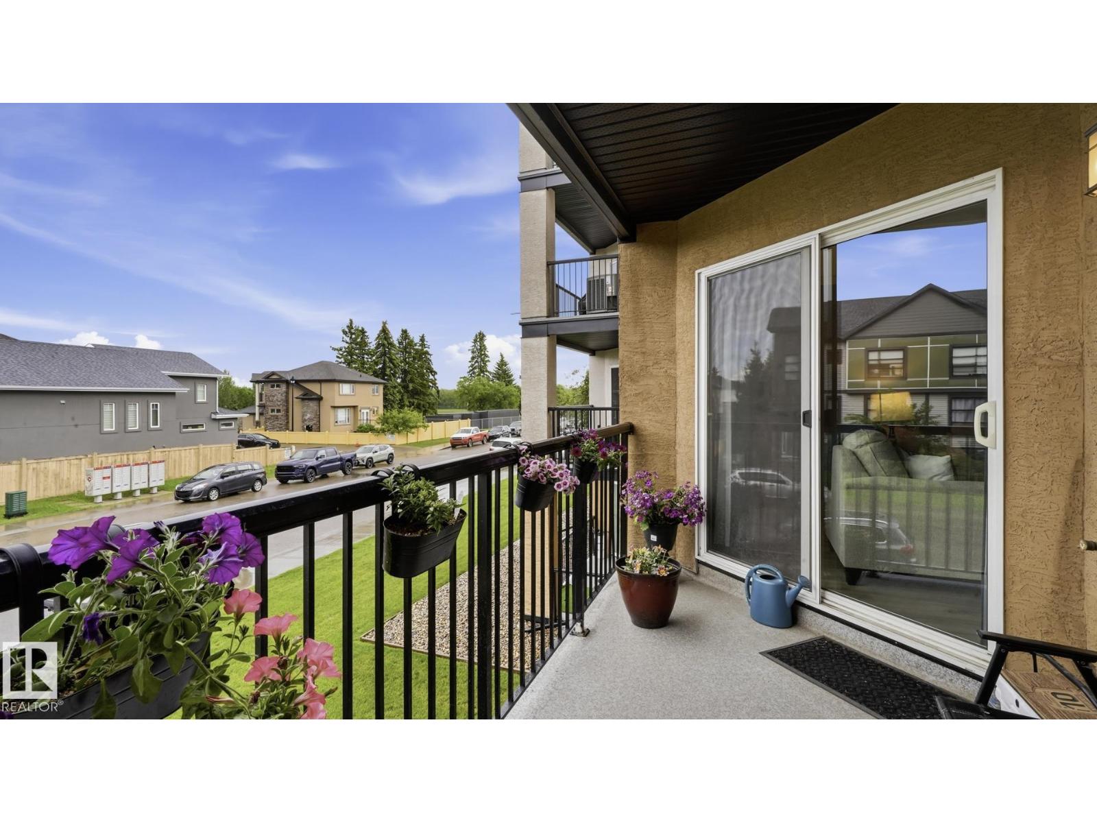 #208 14612 125 ST NW - 19