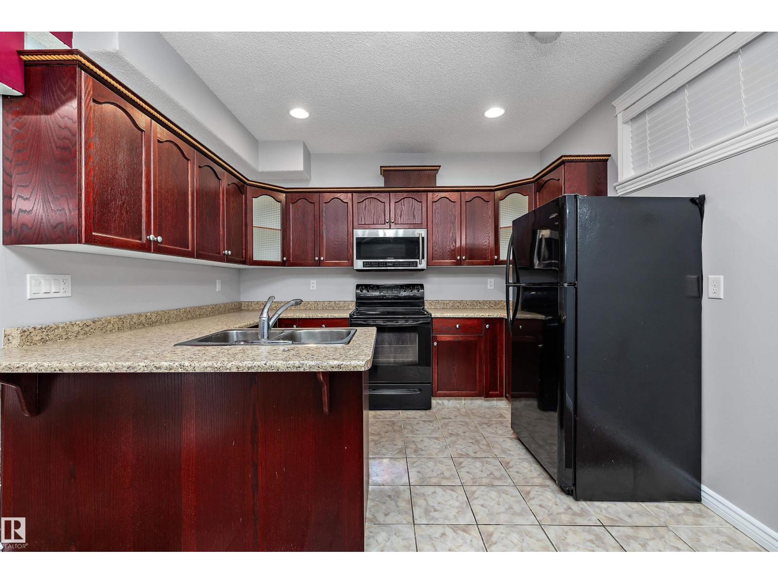 4831 154 AV NW - 42