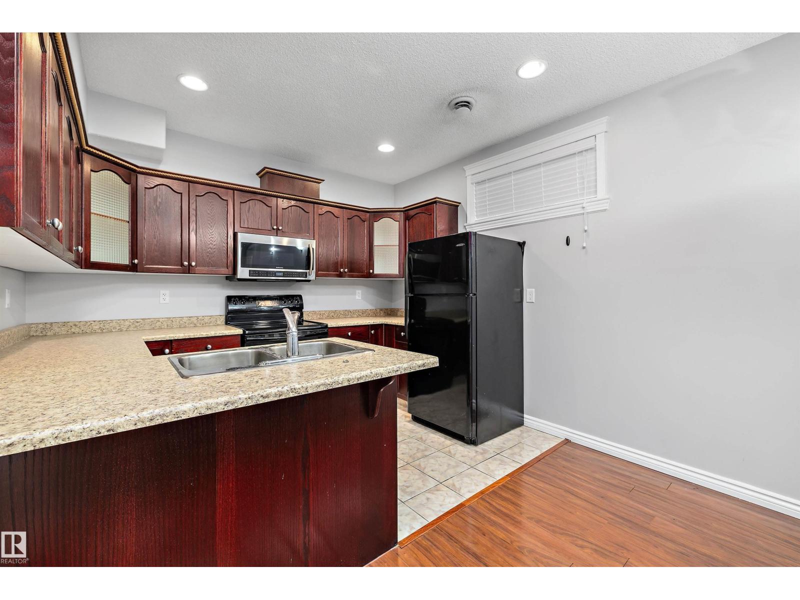 4831 154 AV NW - 43