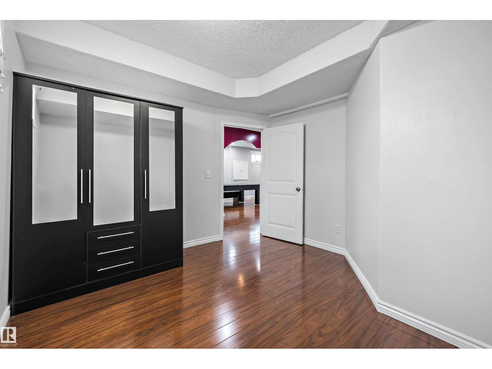 4831 154 AV NW - 46