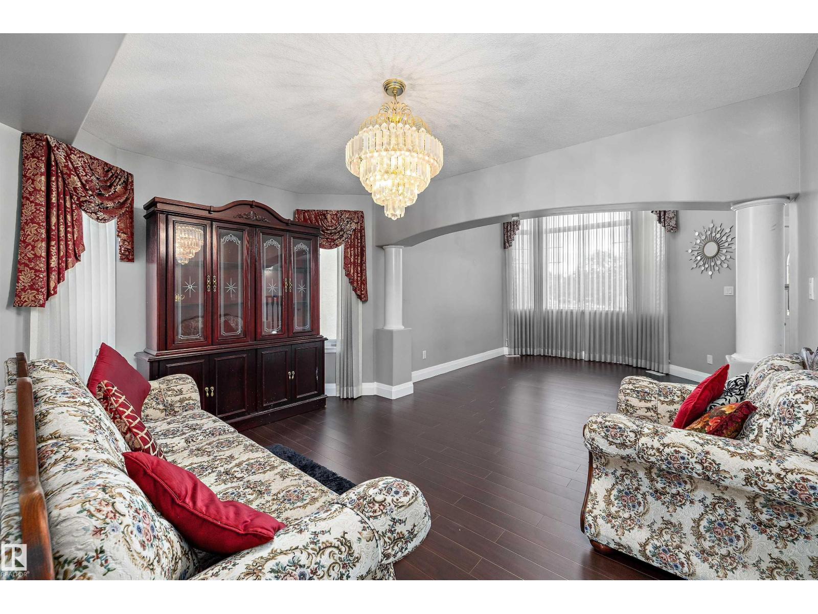 4831 154 AV NW - 8