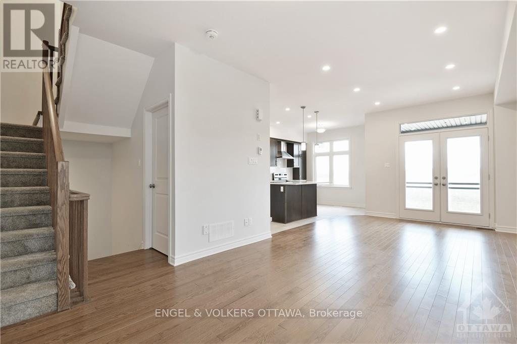 3 Bed, 4 Bath House for Rent in Ottawa – 18 VERGLAS LANE, Ottawa – MLS# X13467882 - Image 16