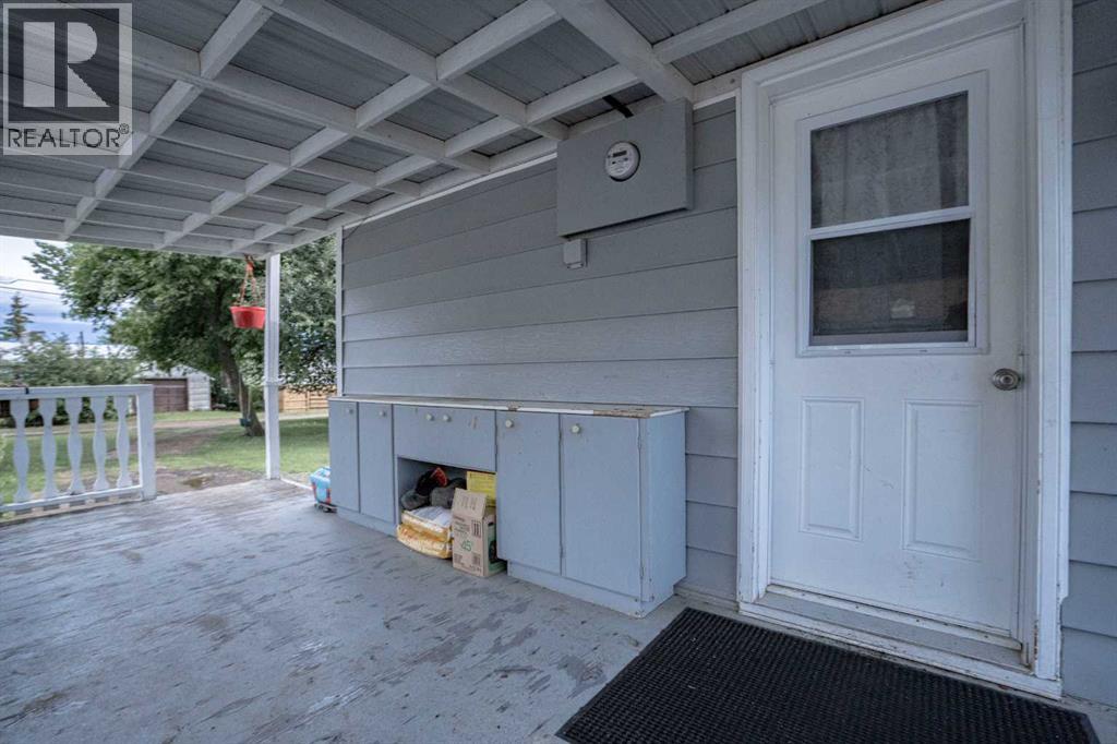 4811 53 ave - 2