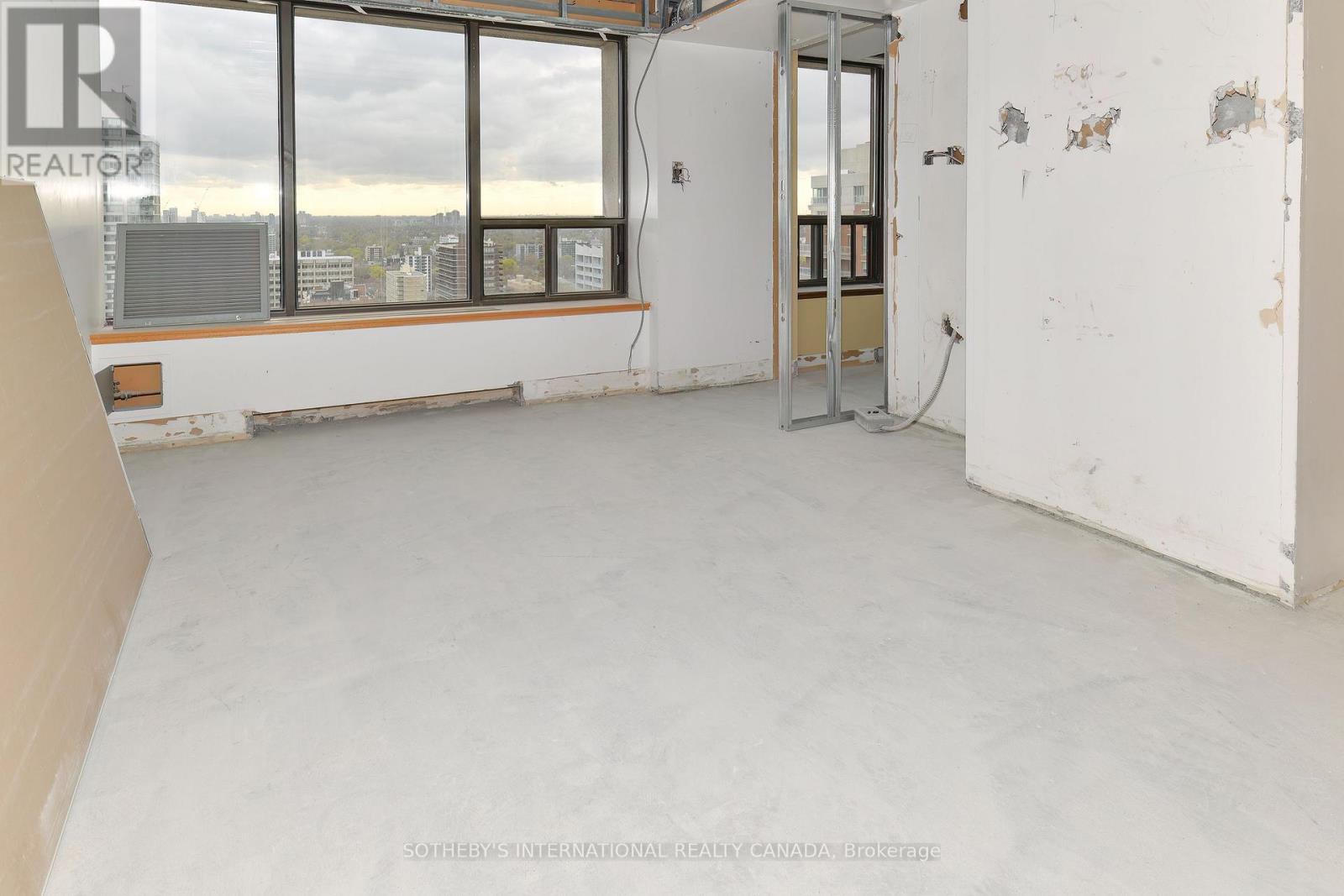 #2202 175 CUMBERLAND STREET - 11