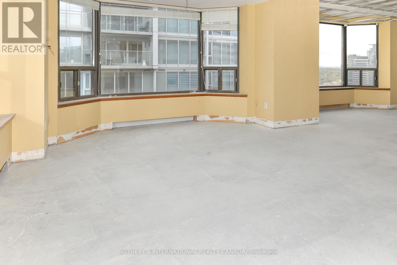 #2202 175 CUMBERLAND STREET - 4