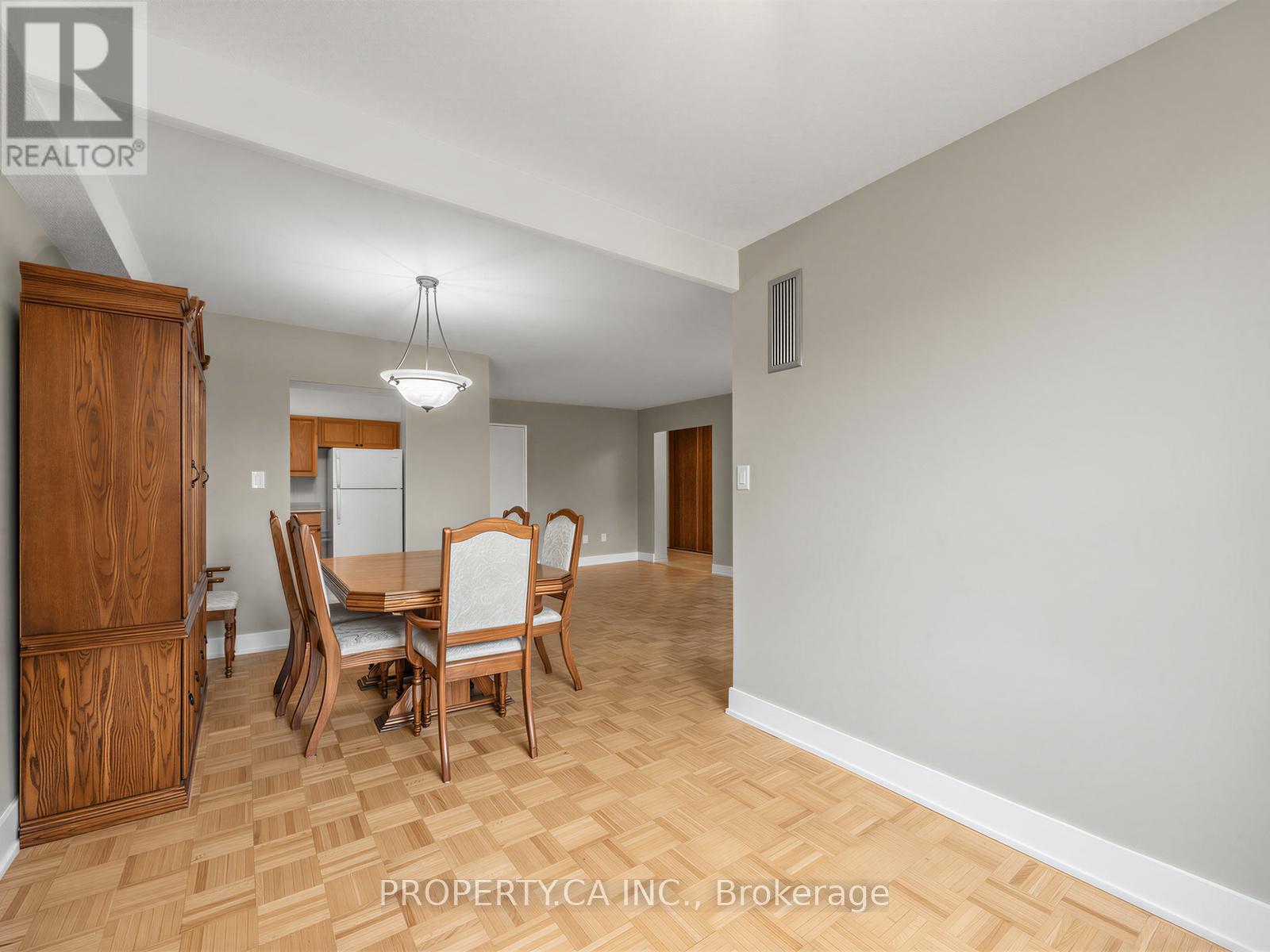 #708 10 EDGECLIFF GOLFWAY - 10