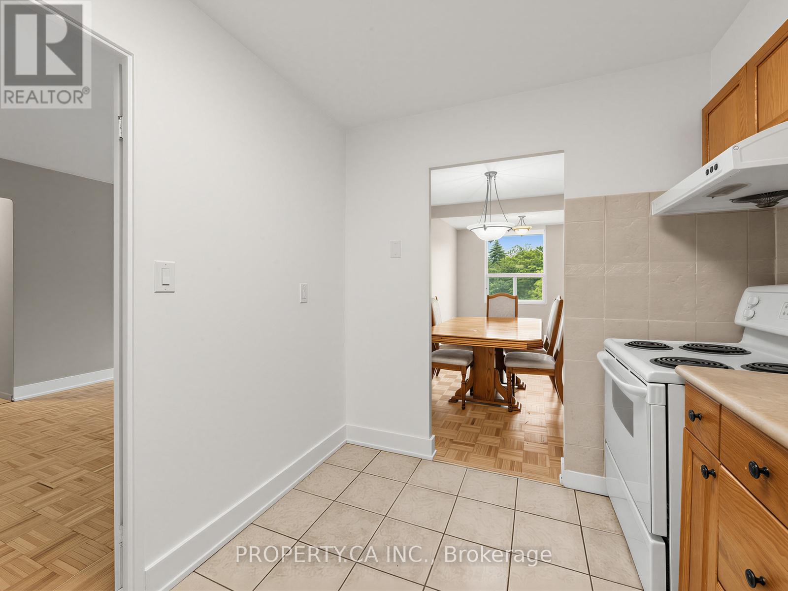 #708 10 EDGECLIFF GOLFWAY - 13