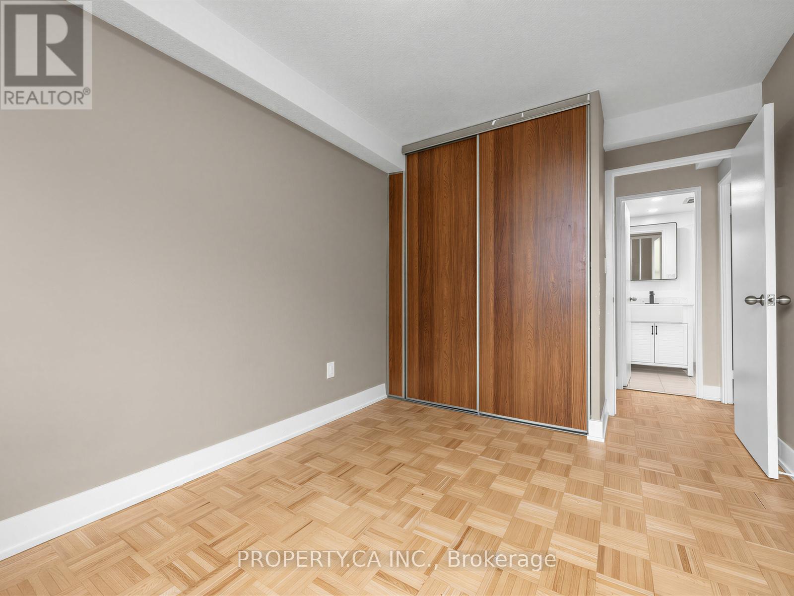 #708 10 EDGECLIFF GOLFWAY - 19