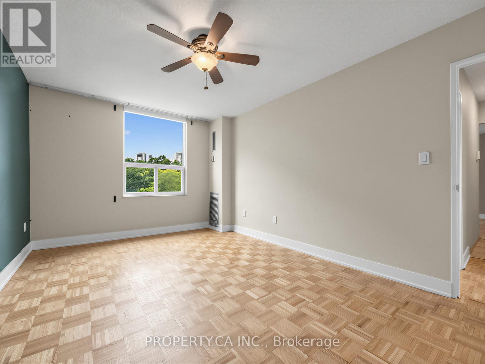 #708 10 EDGECLIFF GOLFWAY - 21