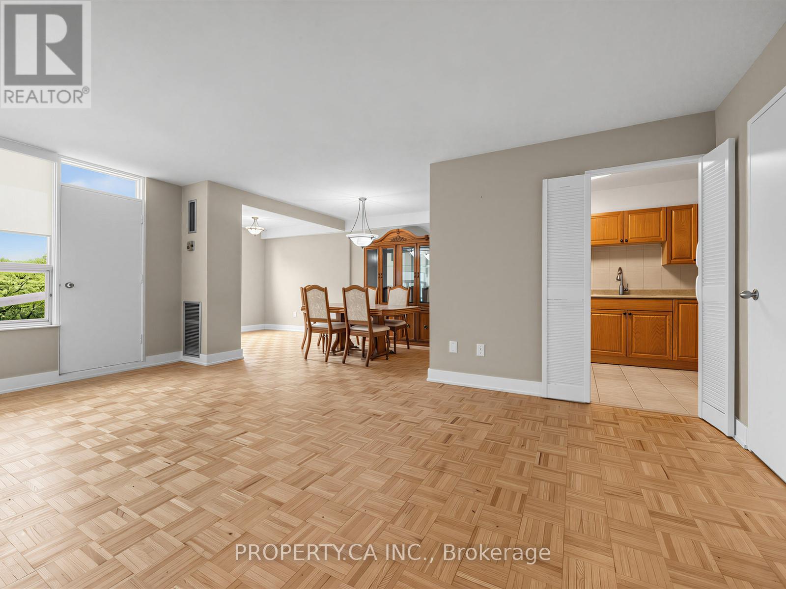#708 10 EDGECLIFF GOLFWAY - 3