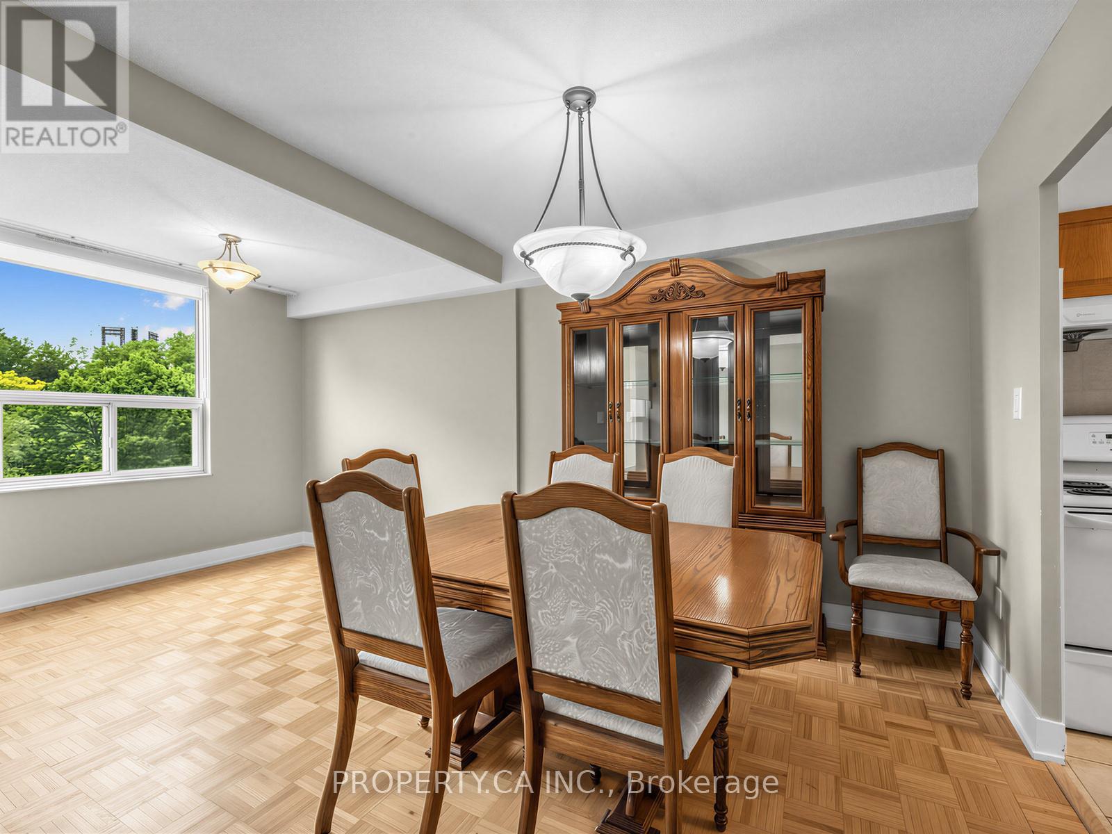 #708 10 EDGECLIFF GOLFWAY - 8