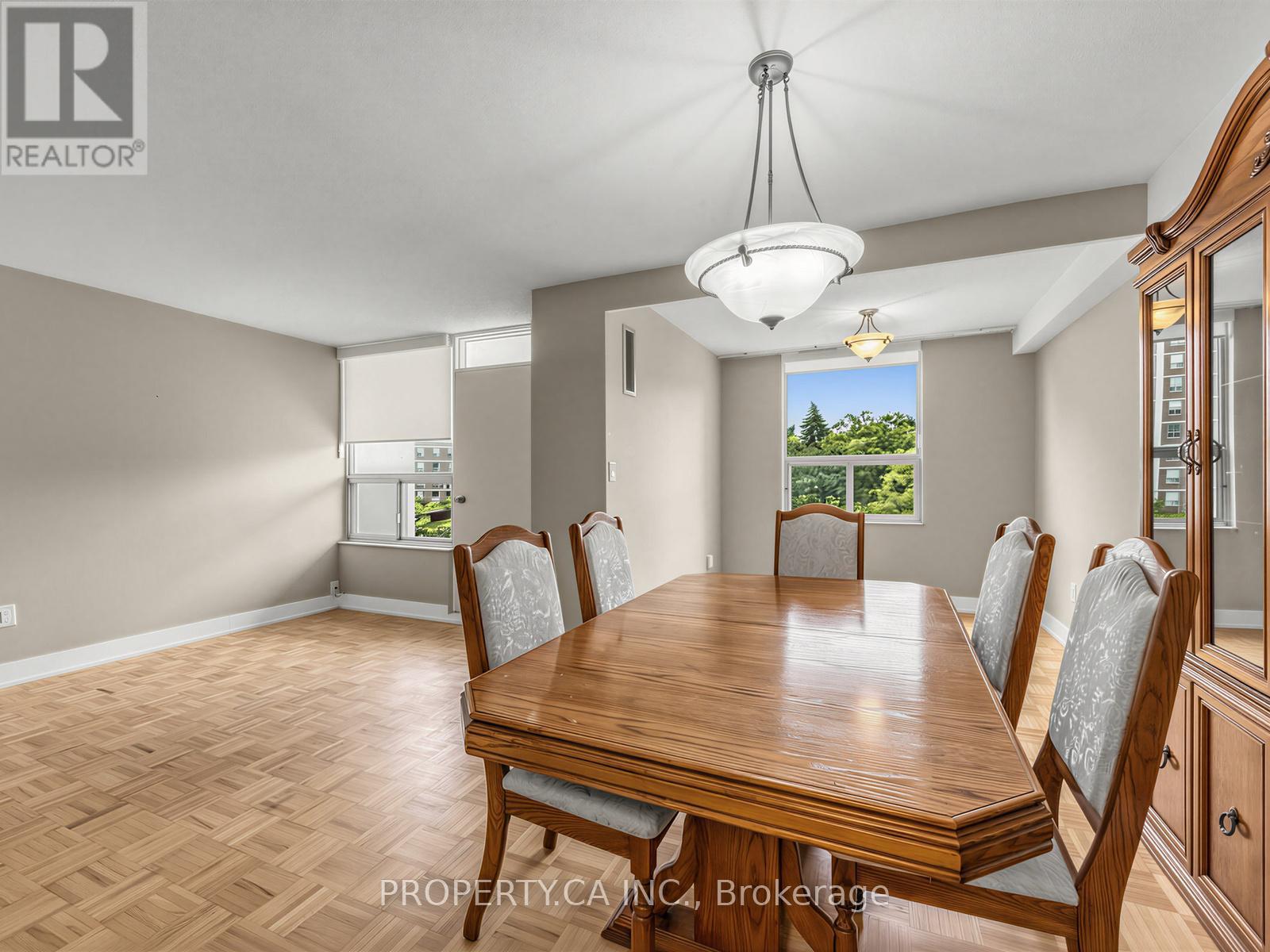 #708 10 EDGECLIFF GOLFWAY - 9