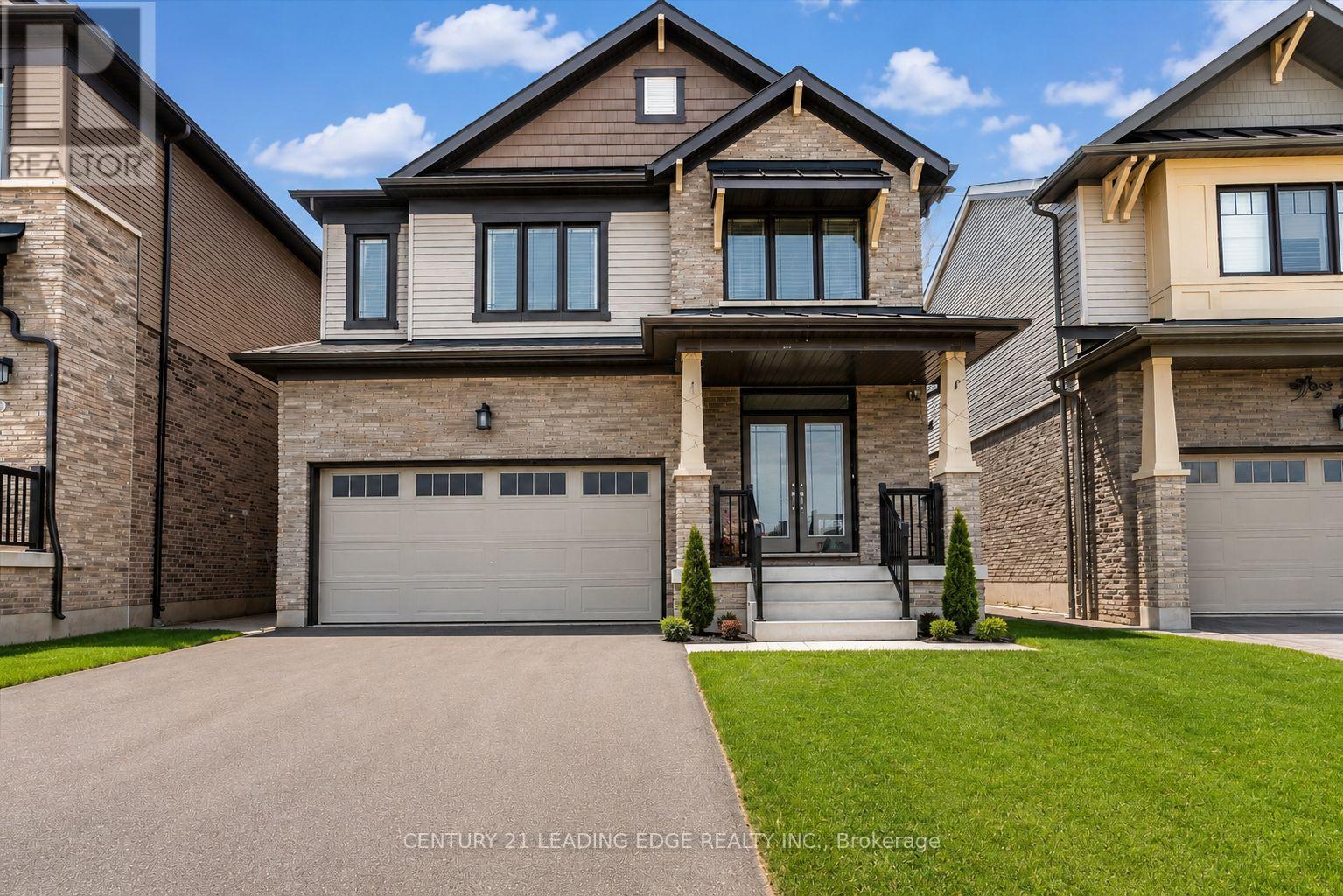 Photo of 35 Royal Coachman Way
