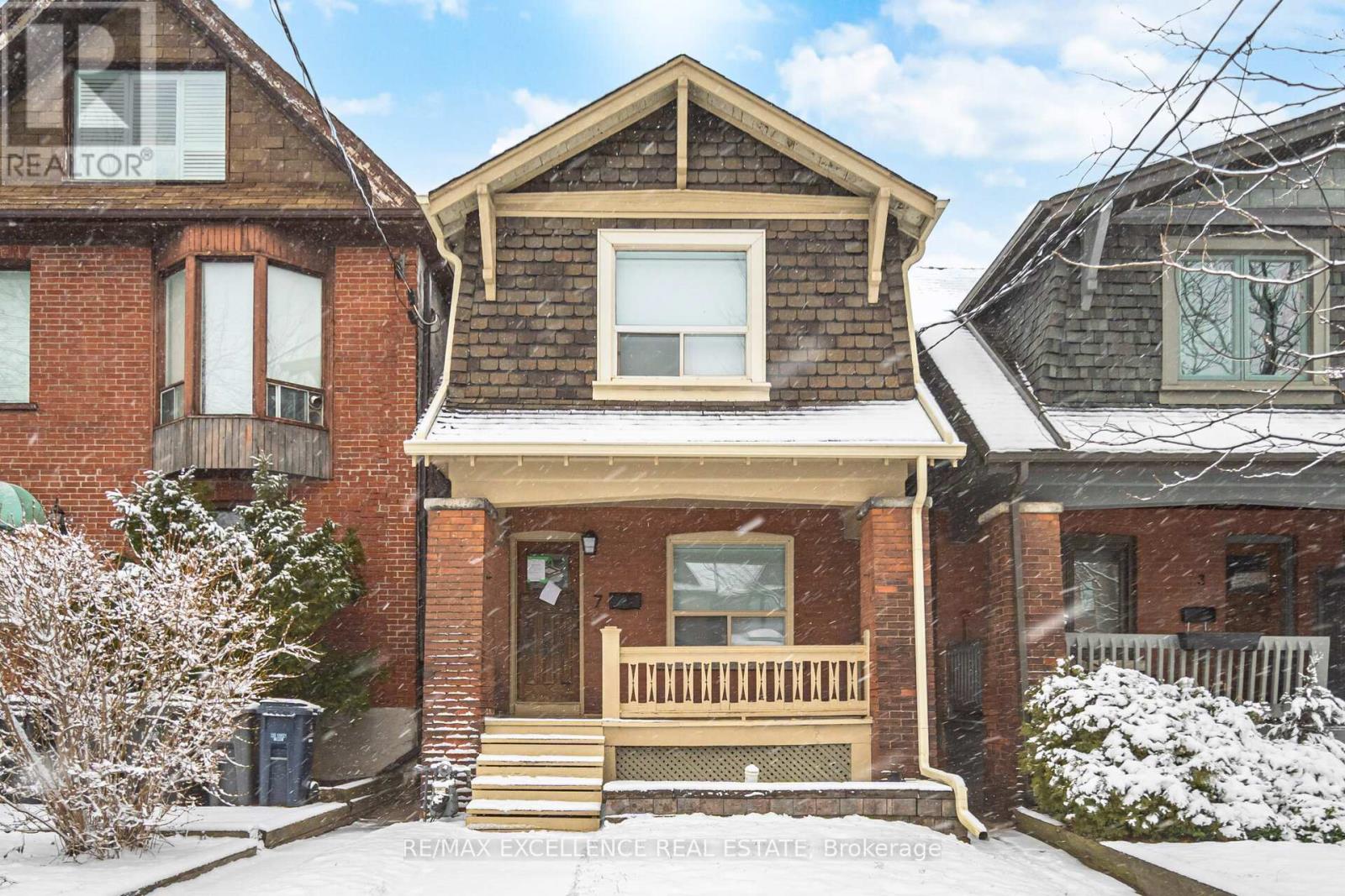 7 ARUNDEL AVENUE - 1