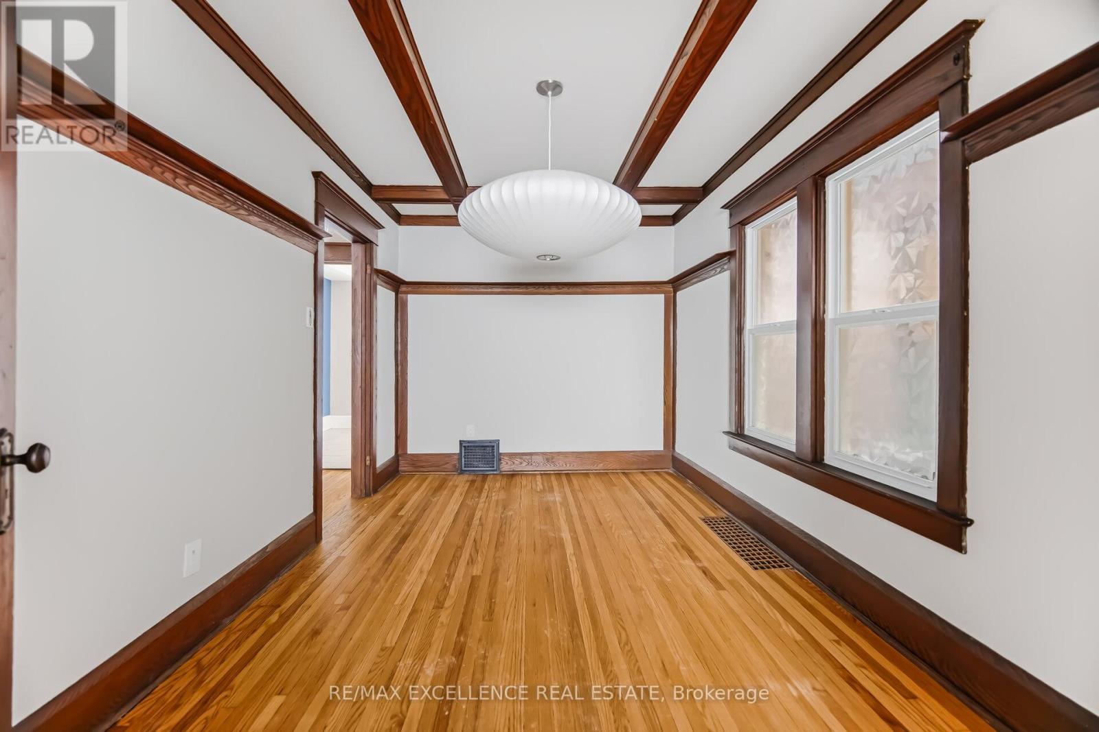 7 ARUNDEL AVENUE - 14