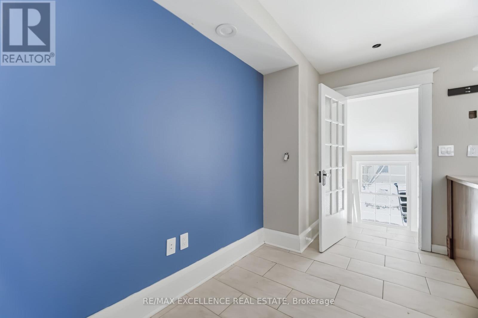 7 ARUNDEL AVENUE - 18