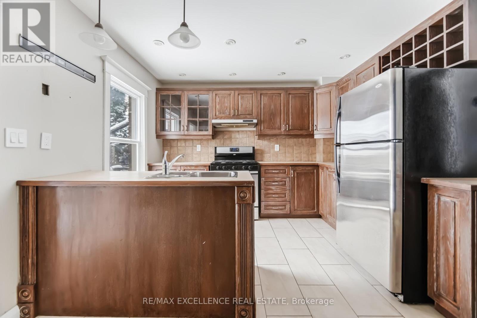 7 ARUNDEL AVENUE - 21