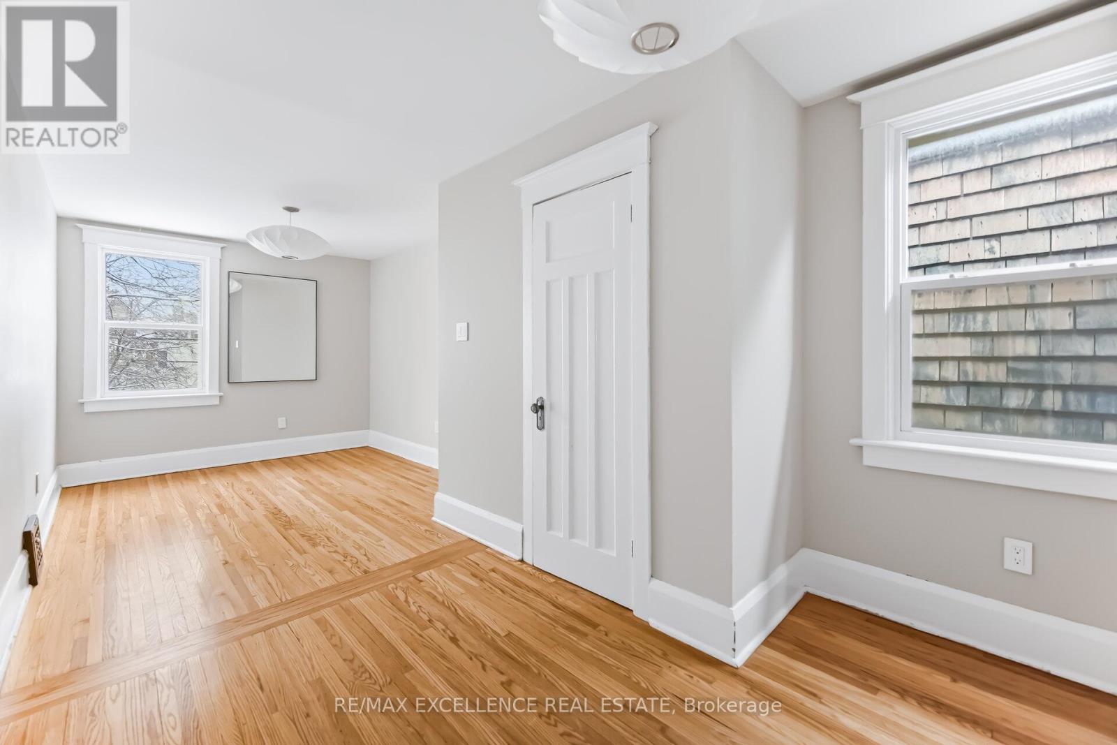 7 ARUNDEL AVENUE - 28
