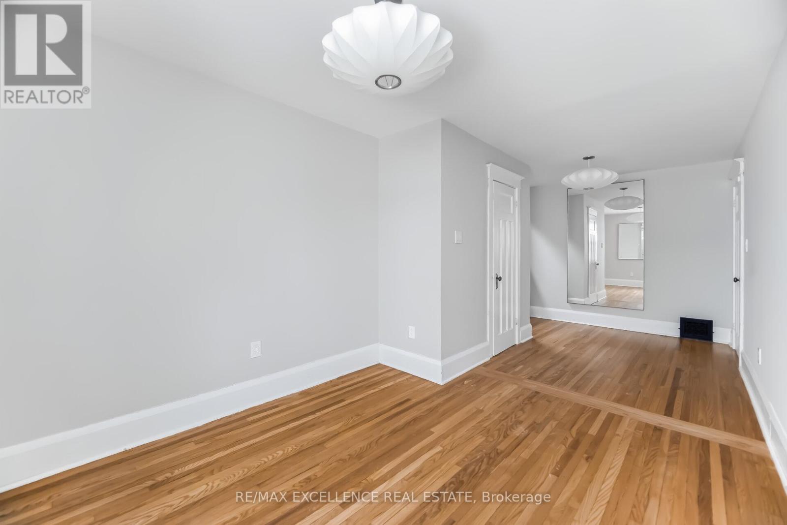 7 ARUNDEL AVENUE - 29