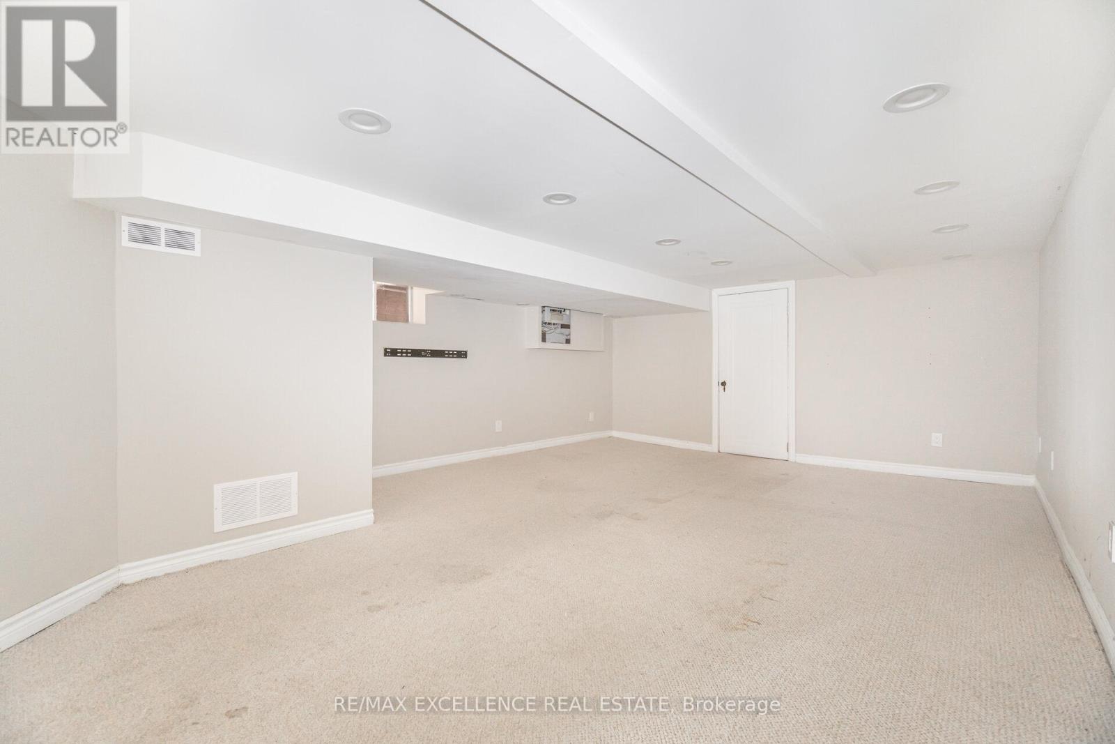 7 ARUNDEL AVENUE - 38