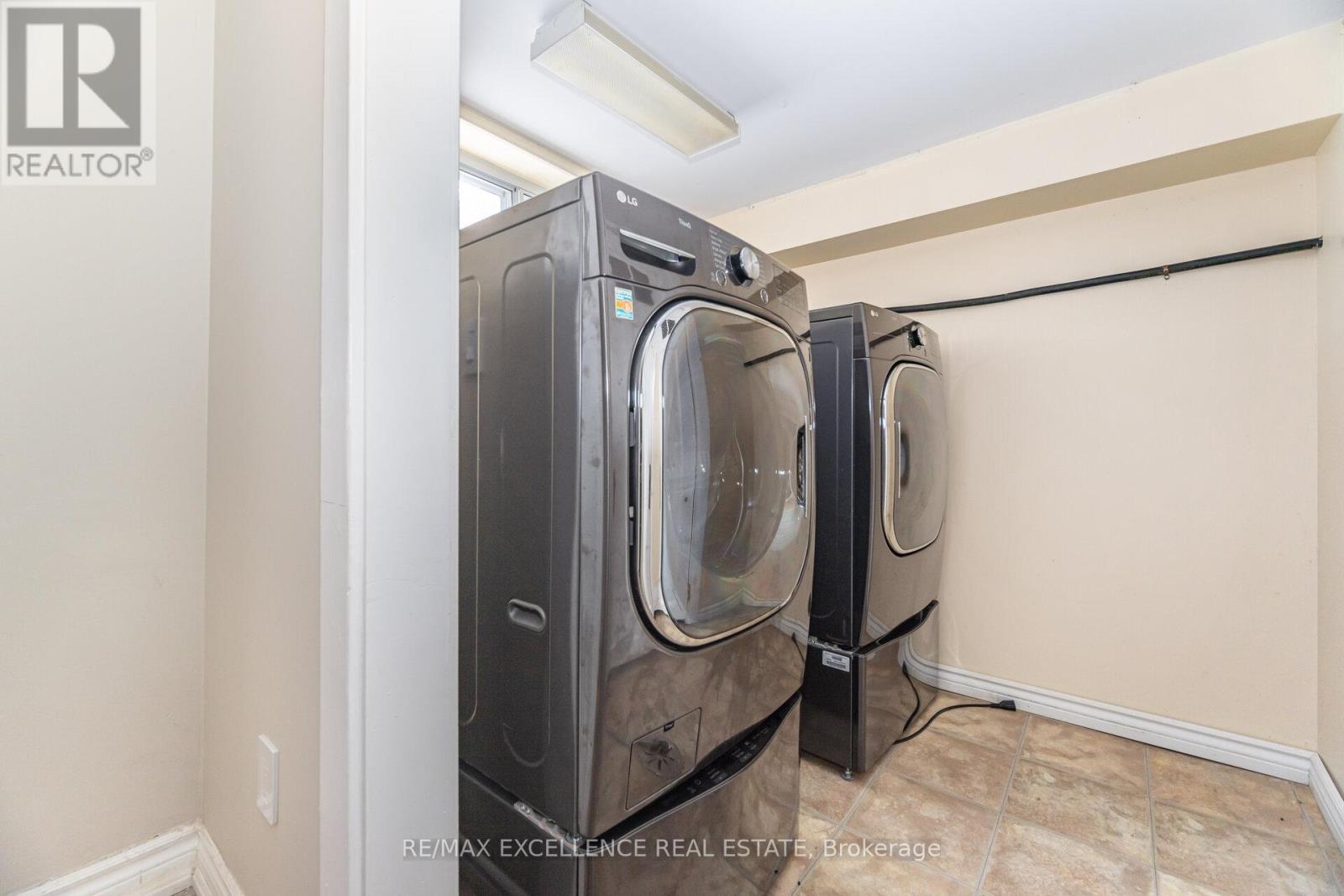 7 ARUNDEL AVENUE - 40