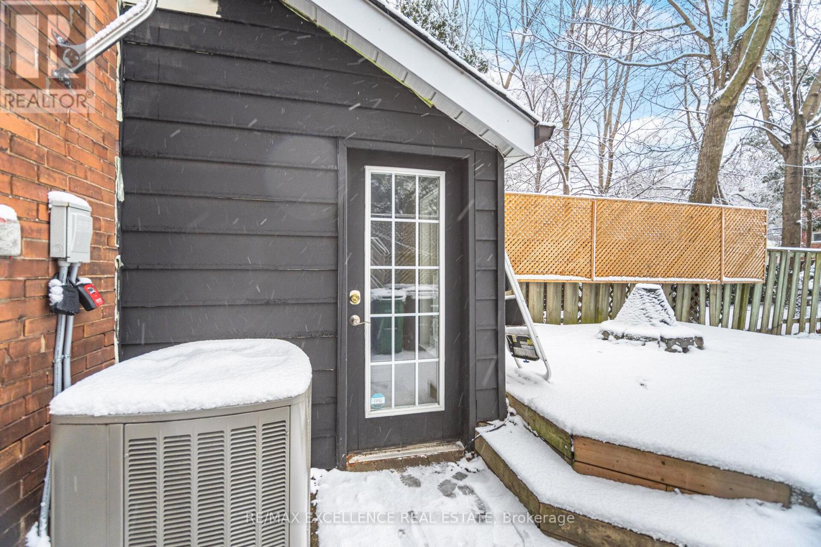 7 ARUNDEL AVENUE - 42