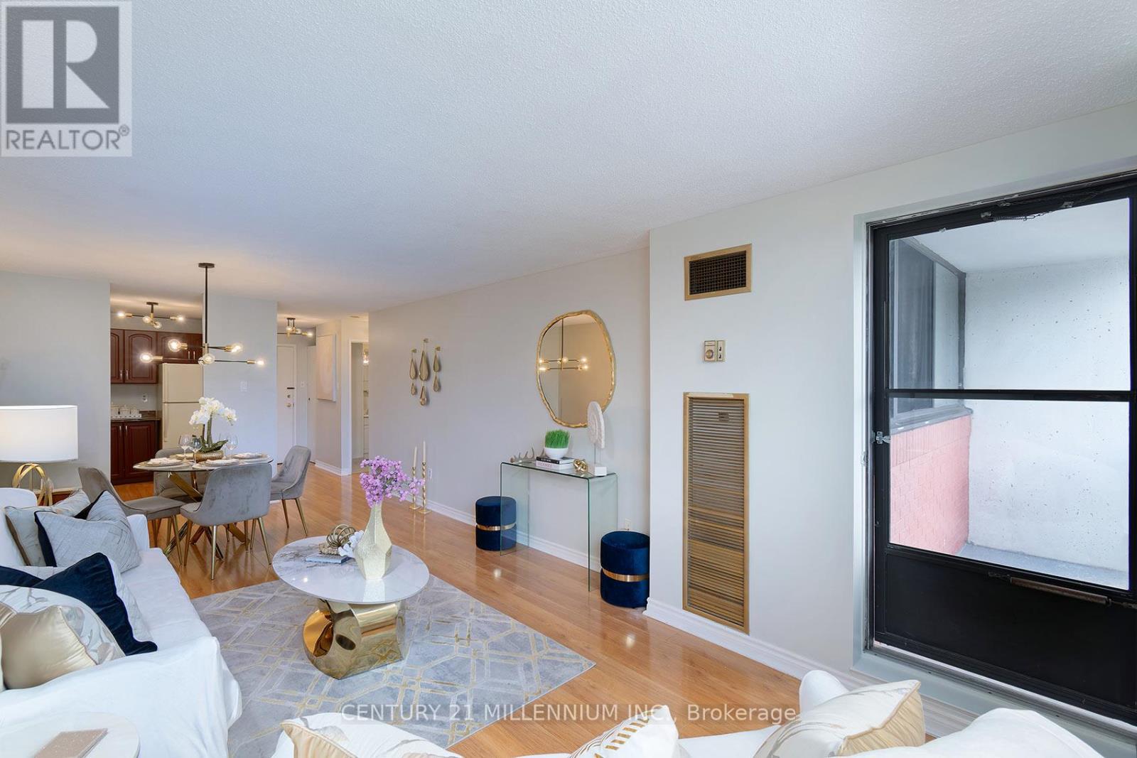 #210 10 TAPSCOTT ROAD - Image 10