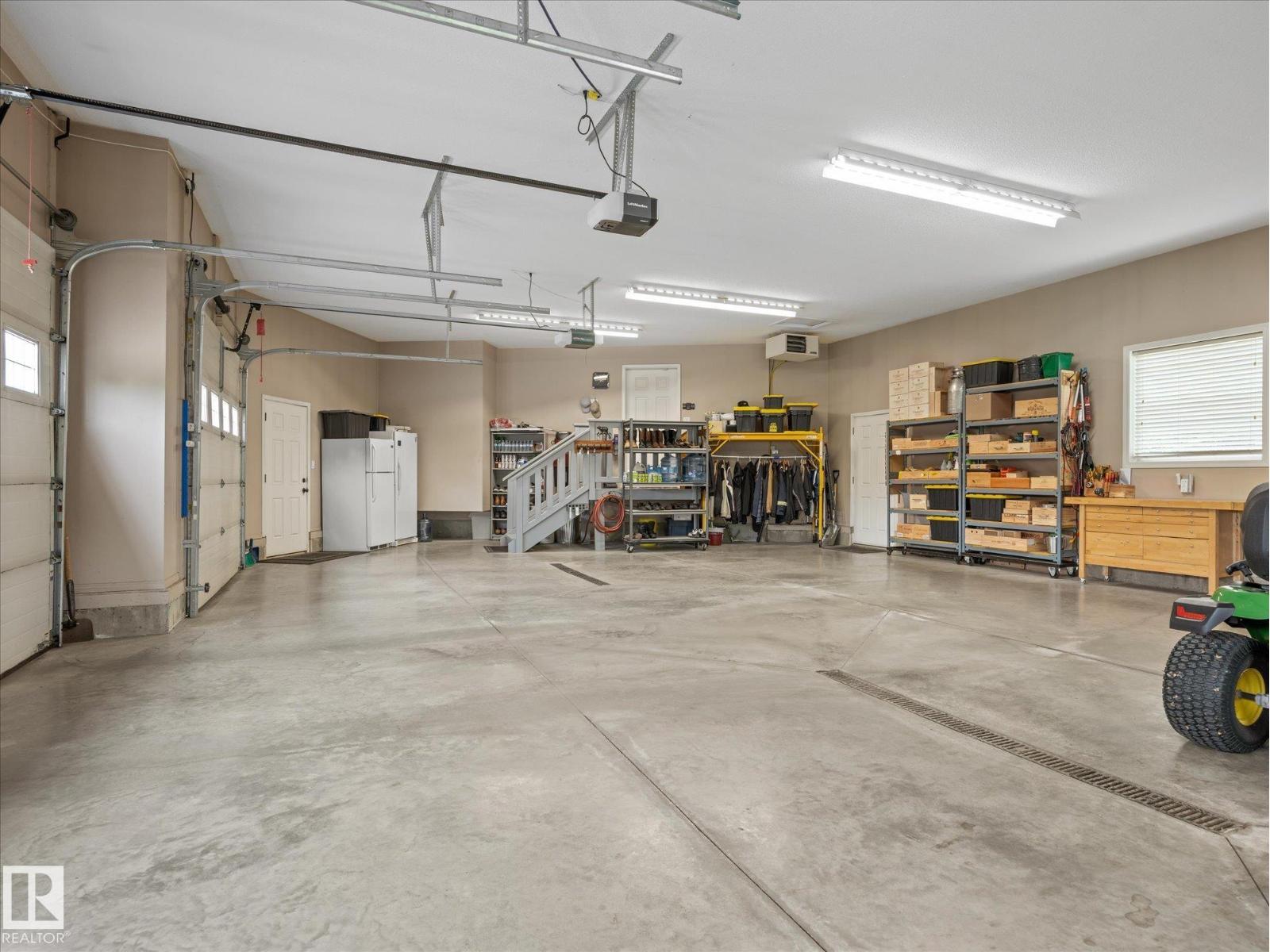 #26 51025 RGE ROAD 222 - 28
