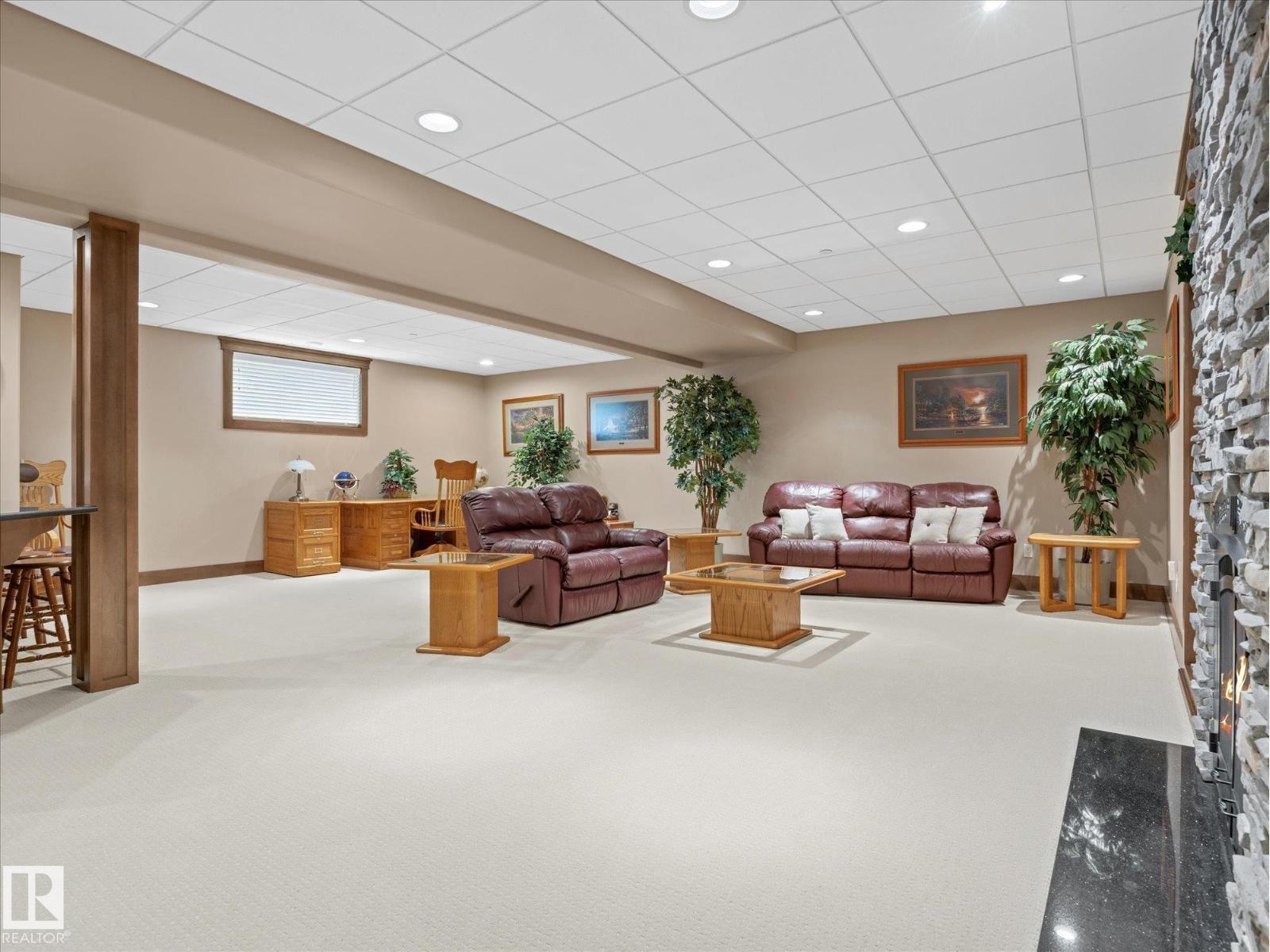 #26 51025 RGE ROAD 222 - 32