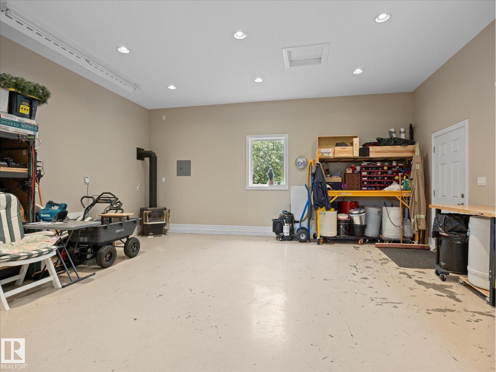 #26 51025 RGE ROAD 222 - 53