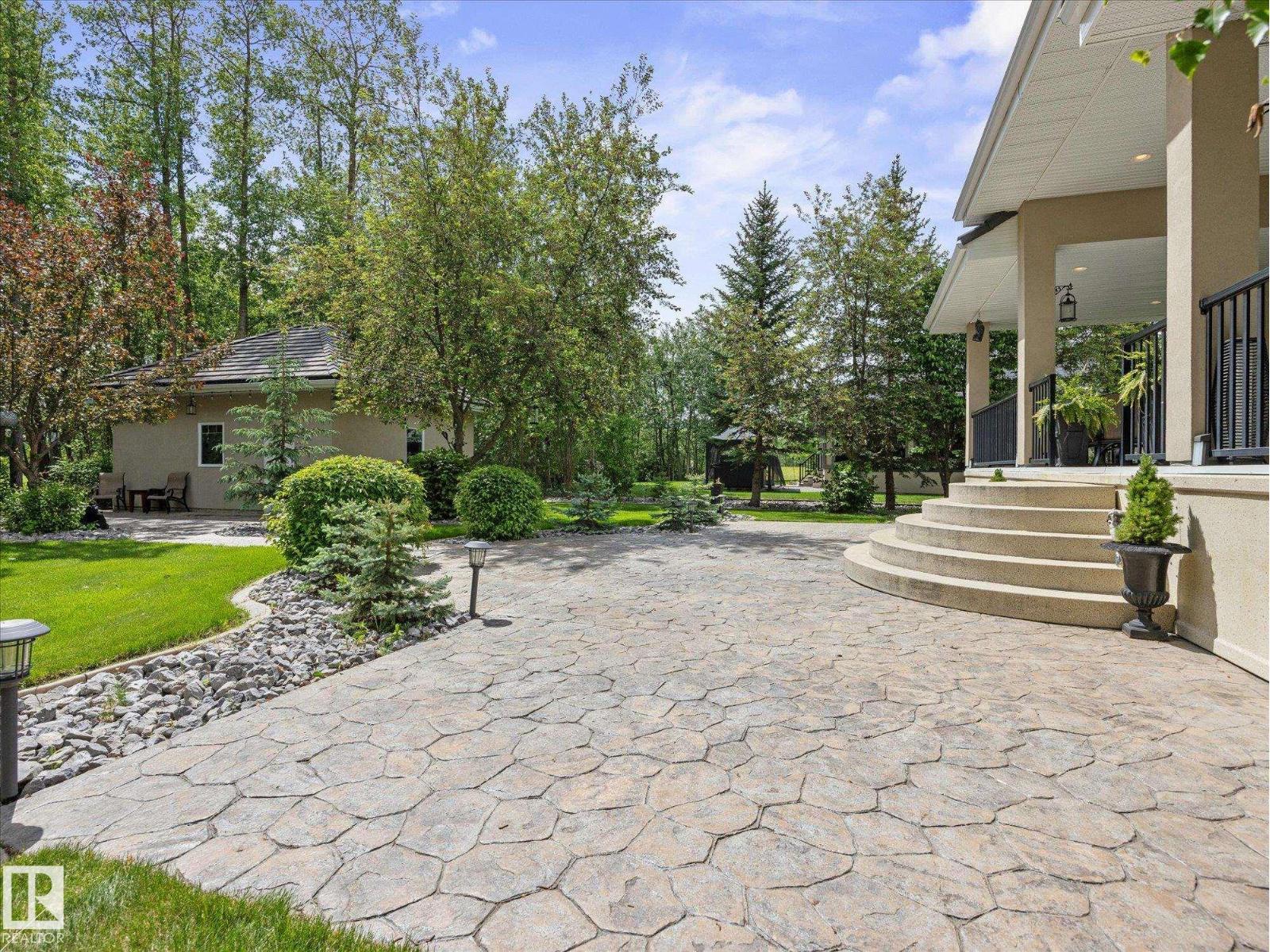 #26 51025 RGE ROAD 222 - 51